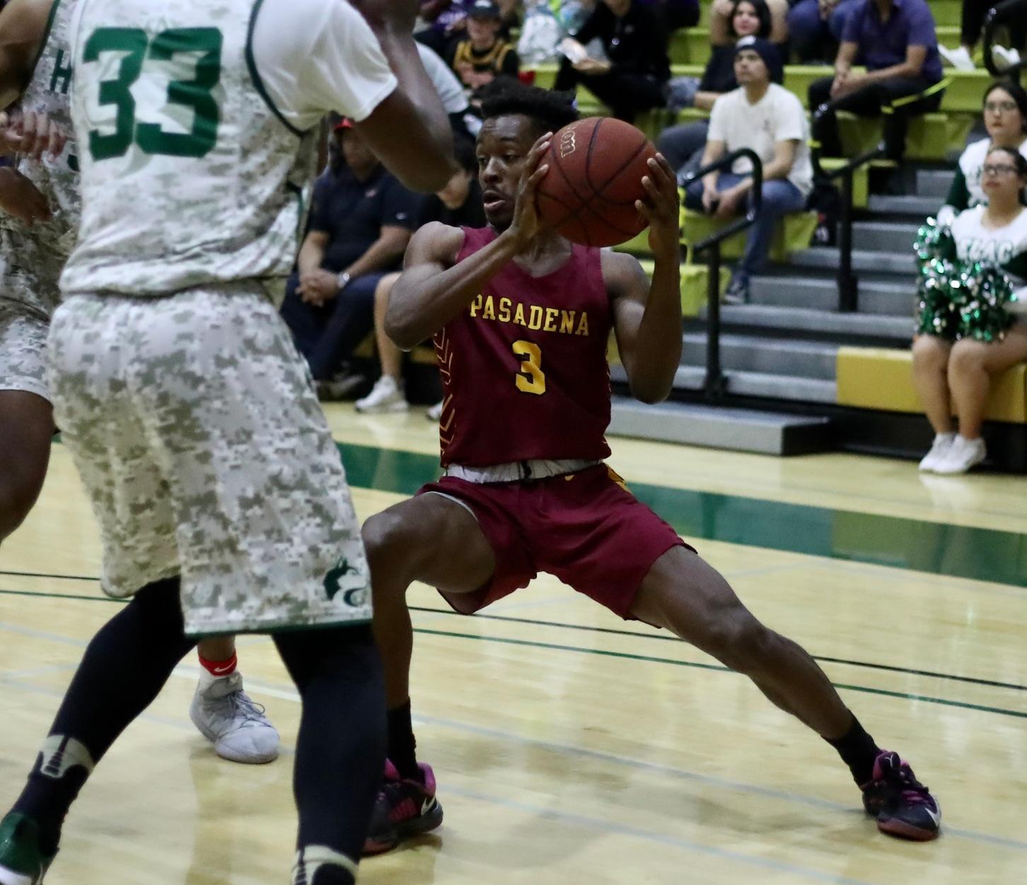 Rasheet Wilson in action in a game last week at East Los Angeles College, photo by Michael Watkins.