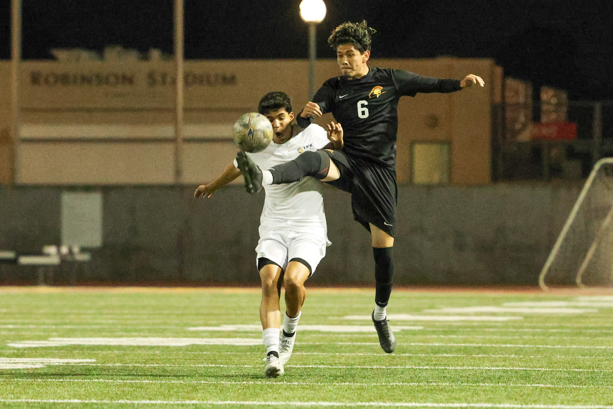 Jorky Aguirre makes a play during Friday night's victory (photo by Richard Quinton).