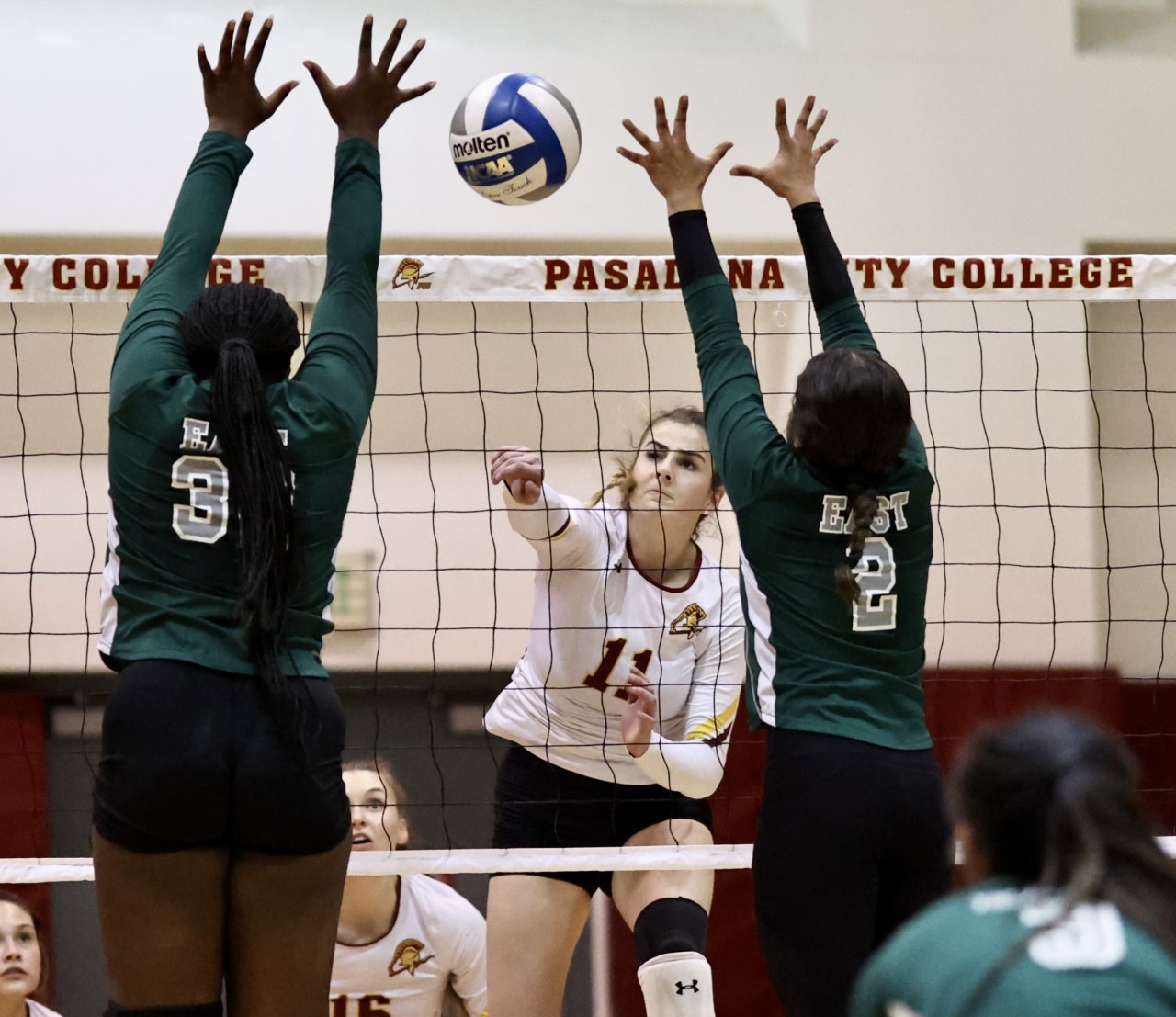 Ashley Marrone fires a kill through the East Los Angeles block on Thursday night (photo by Michael Watkins).