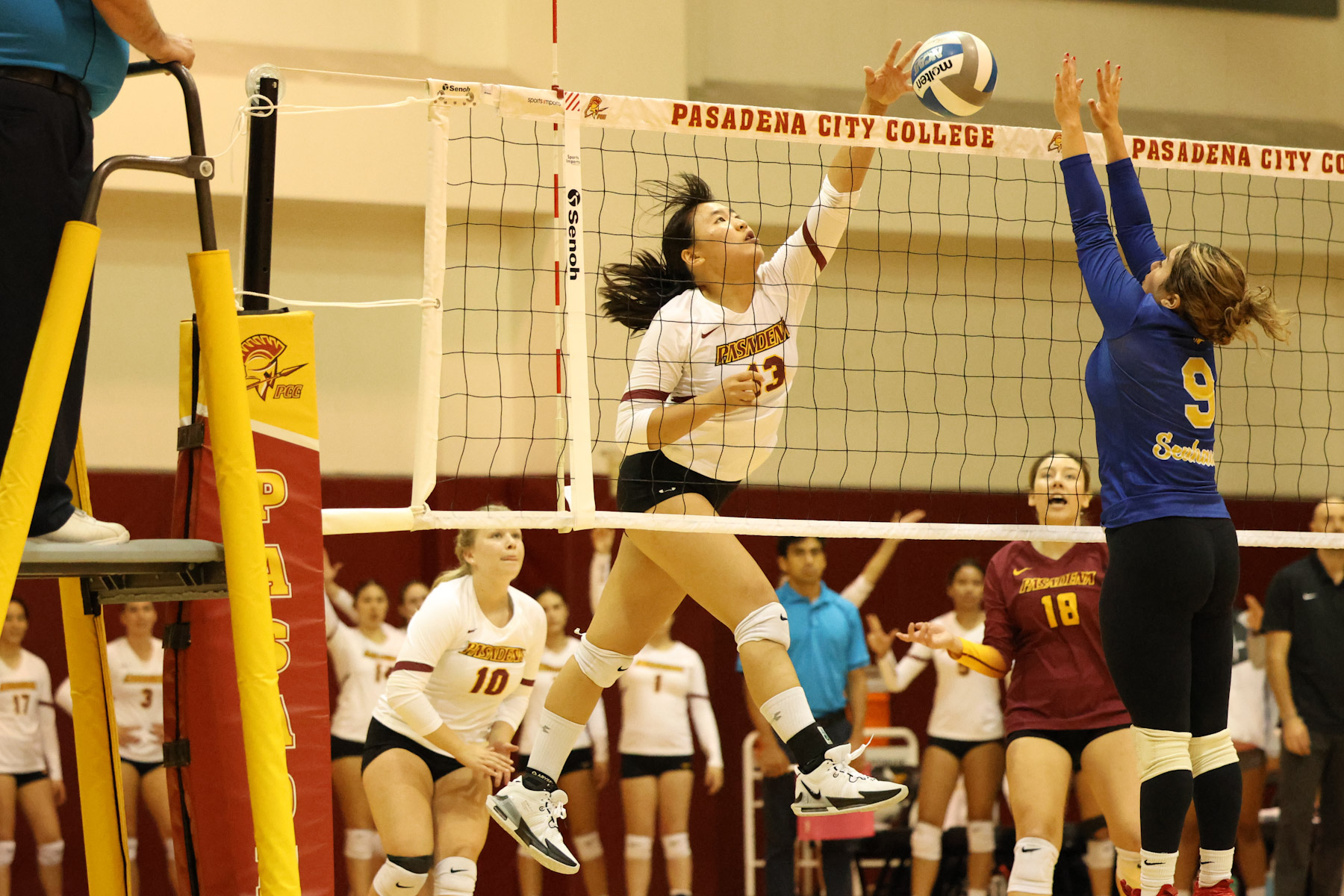 Kyley Chang drives a kill during Friday's home win (photo by Richard Quinton).