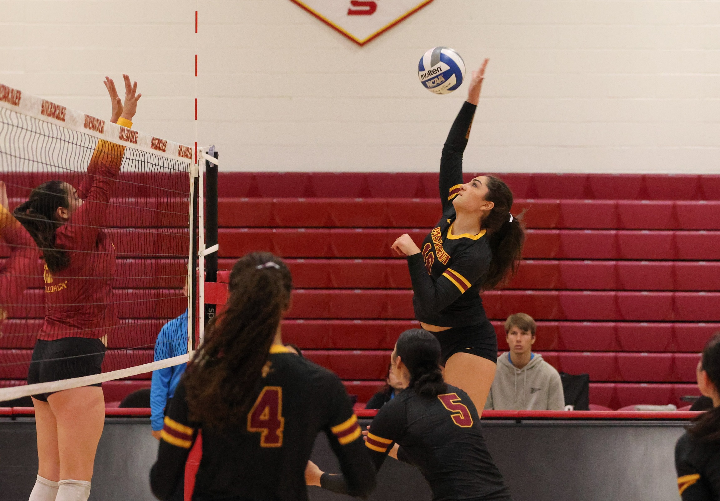 Mahrie Bedjakian in action during PCC's playoff defeat (photo by Richard Quinton).