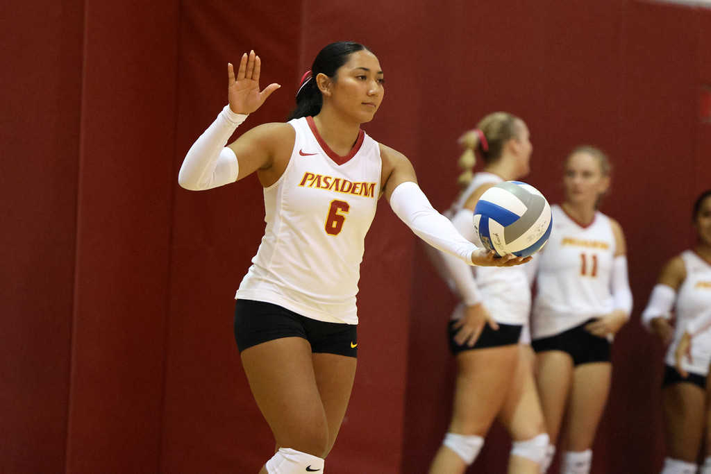 Sabiya Esquivel had her best match of the season on Wednesday night (photo by Richard Quinton).