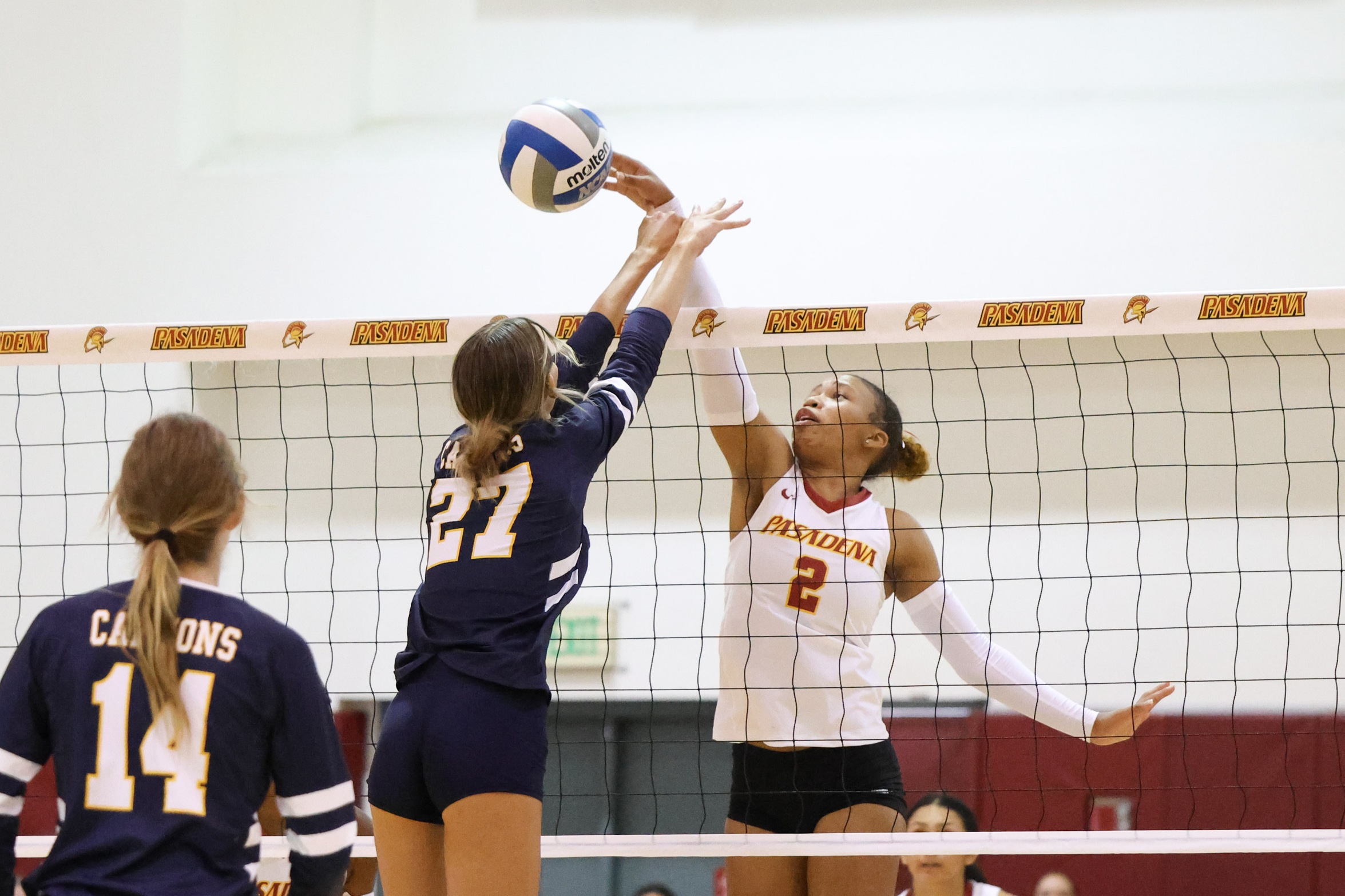 Payton Scott in action during the Lancers win over Canyons (photo/galleries by Richard Quinton).